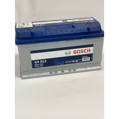 Акумулятор BOSCH 95Ah 800A R+ (правий +) L5 (S40 130) Акумулятор BOSCH 95Ah 800A R+ (правий +) L5 (S40 130)