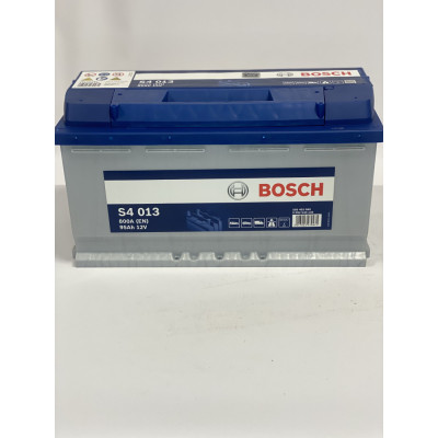 Акумулятор BOSCH 95Ah 800A R+ (правий +) L5 (S40 130) Акумулятор BOSCH 95Ah 800A R+ (правий +) L5 (S40 130)