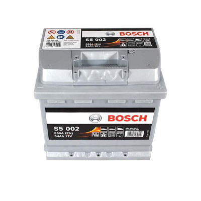 Акумулятор BOSCH 54Ah 530A R+ (правий +) L1 (S50 020) Акумулятор BOSCH 54Ah 530A R+ (правий +) L1 (S50 020)